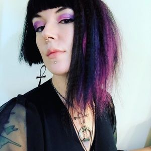 Meet your Posher, Naomi